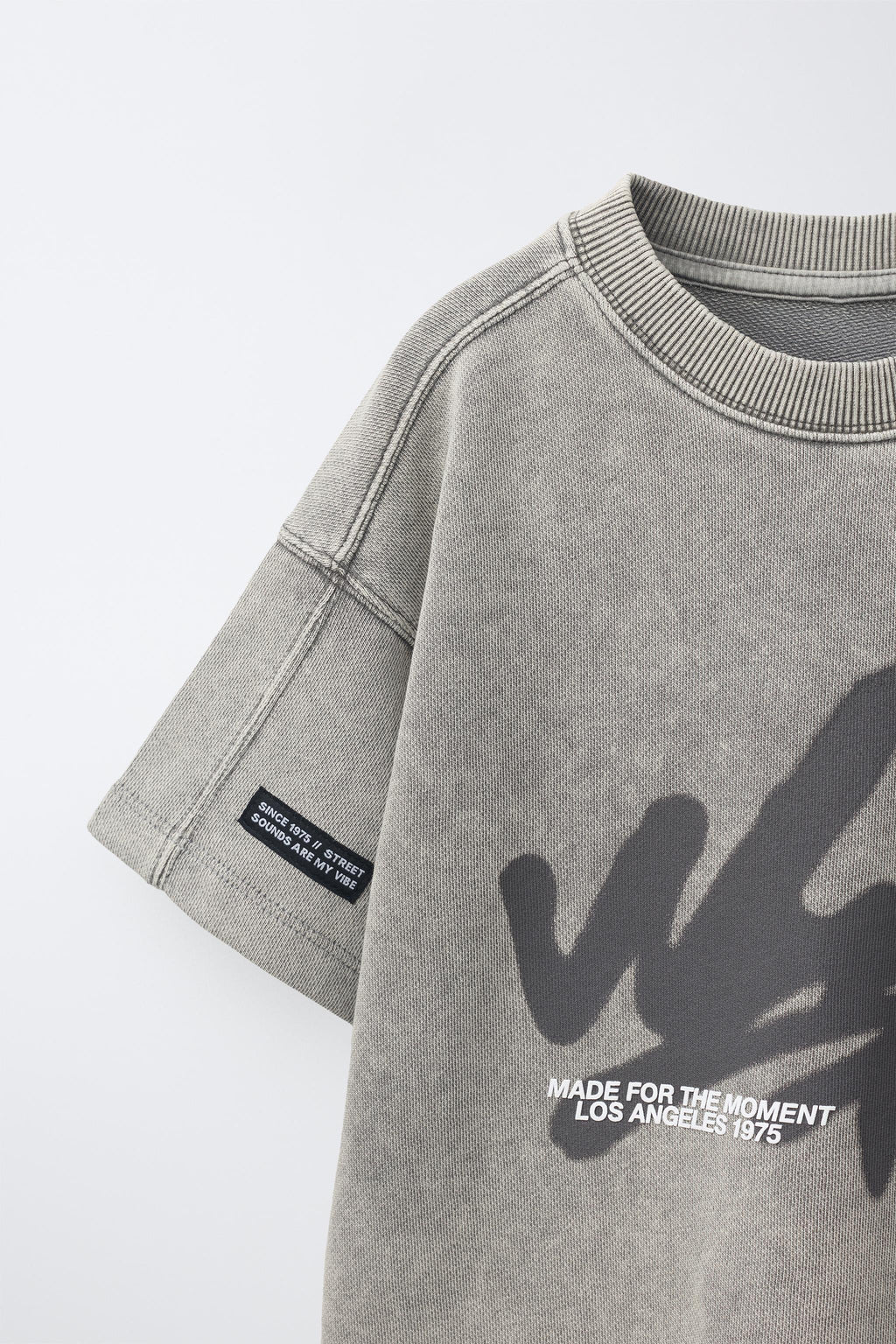 T-Shirt Graffiti Printed